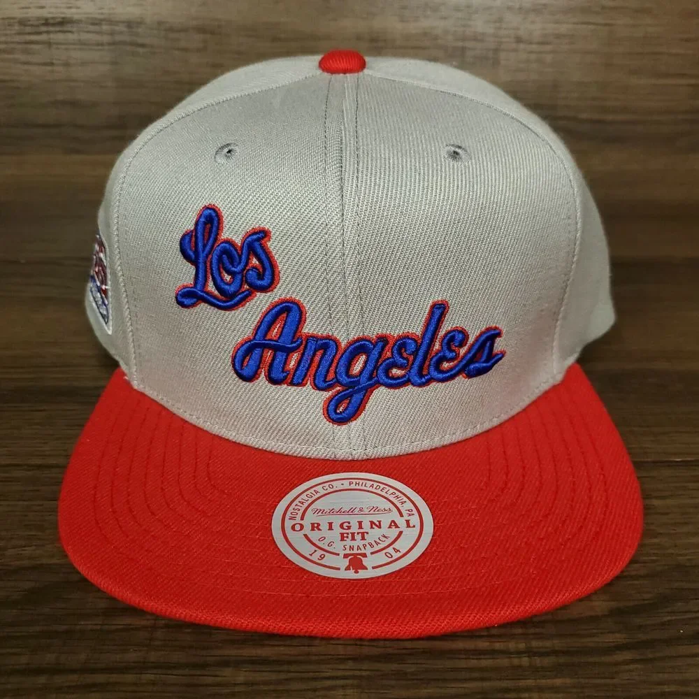 LA Lakers Mitchell & Ness NBA Snapback Hat Cap Script 3D Logo‎ Grey Red NWT